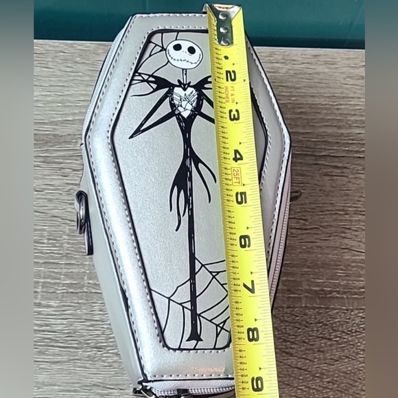 💚 RARE Silver Jack SkellingtonNightmare BeforeChristmas Coffin Crossbody Bag - Picture 4 of 5